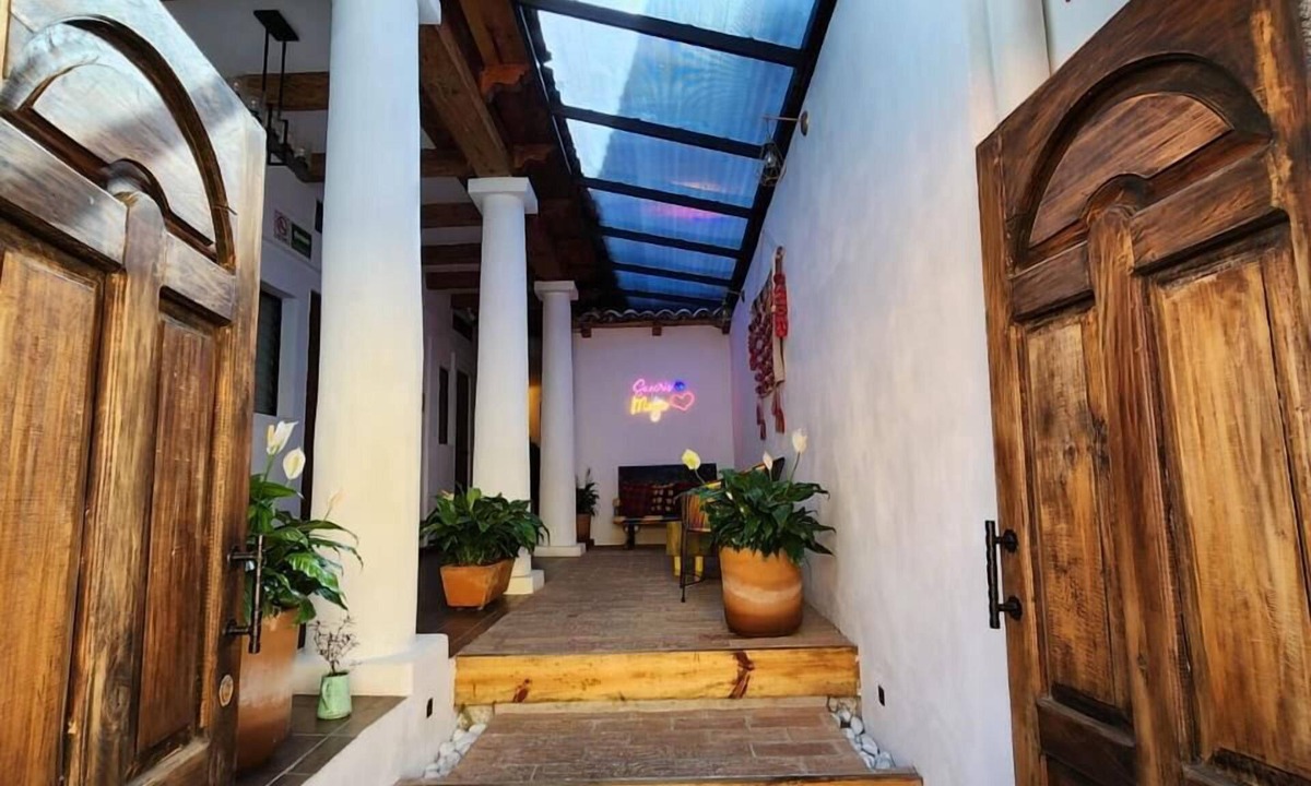 De Mexicanos Hotel | Suites del Barrio Hotel
