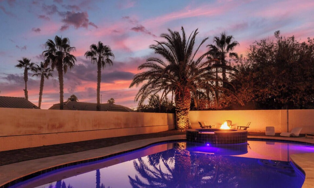 Mesquite House | Sun and Shade Oasis by J and Amy BL 991449