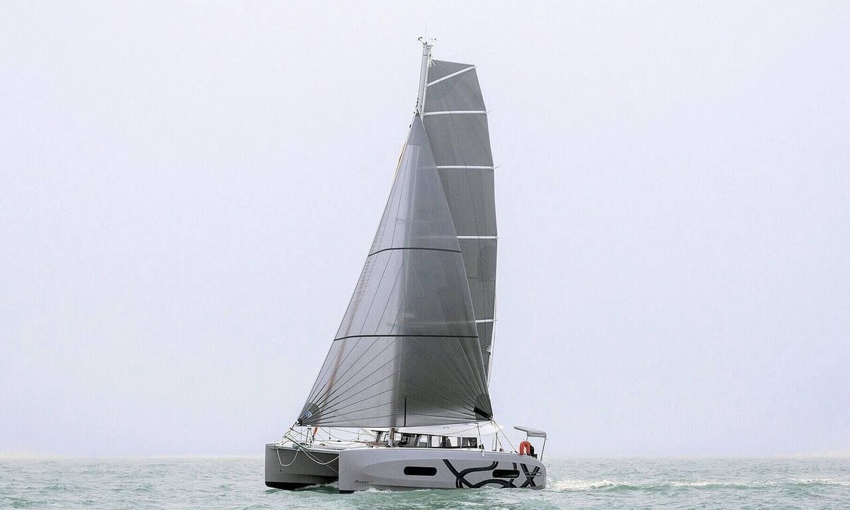 Ajaccio Boat Rental | Sun-Kissed Sailing Adventure in Córcega