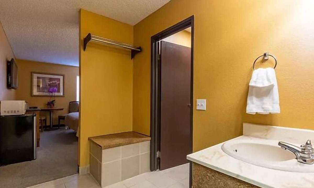 Bullhead City Hotel | Sun Valley Suites