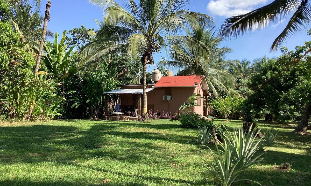 Tuxtla Chico Cabin | Sunbeam, two bedrooms, AA, Starlink, rustic pool, gardens, orchard.