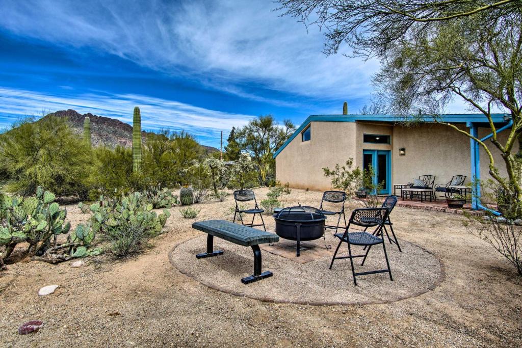 Tucson Estates House | Sunny Tucson Home w/Patios on 5 Acres!