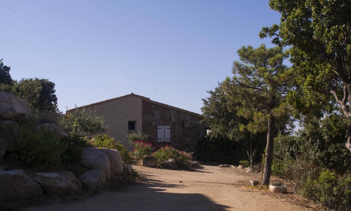 Monacia-d'Aullene House | Swimming pool, comfort and unspoilt surroundings: everything you need to discover the far south is here.
