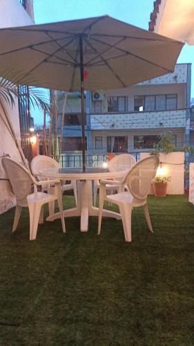 Romantic Zone Apartment | terraza y balcón en la zona romantica cerca del mar