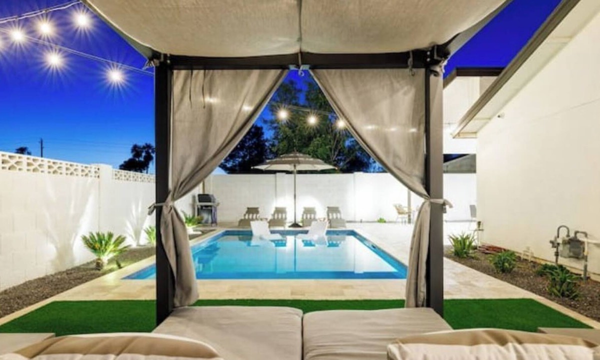 Pointe Scottsdale House | The Deluxe - Upscale - Old Town - Heated Pool