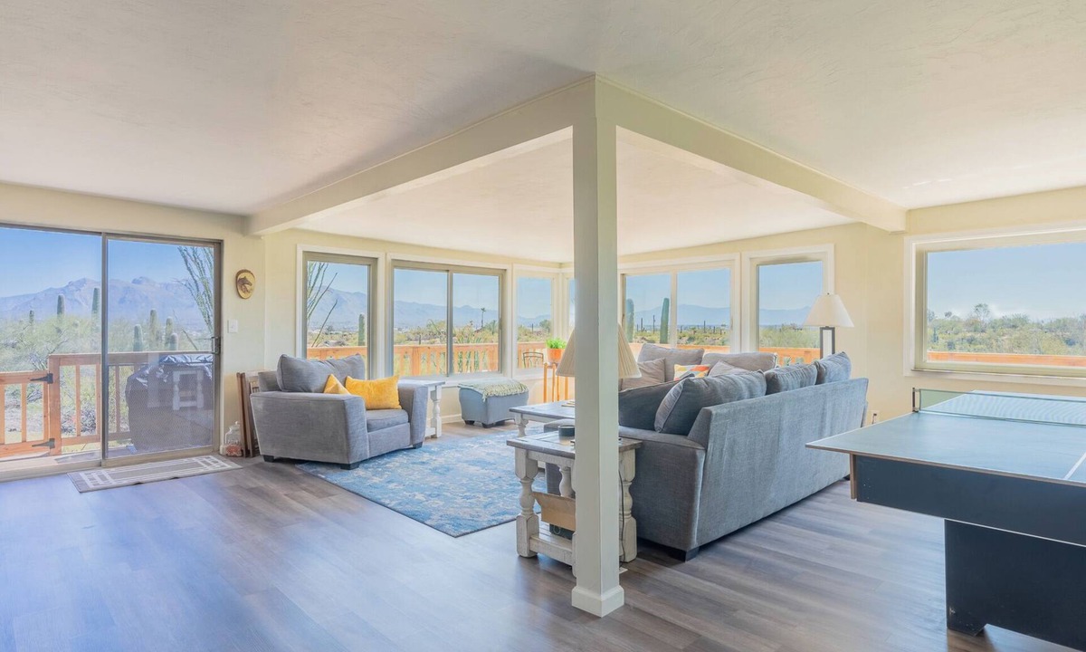 Tucson House | The heart of the desert with amazing views and hiking trails right outside!