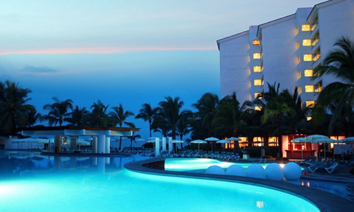 Isla Iguana Apartment | The Mayan Palace Puerto Vallarta