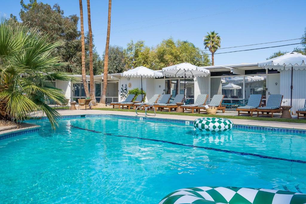 Desert Park Estates Hotel | The Monkey Tree Hotel by AvantStay