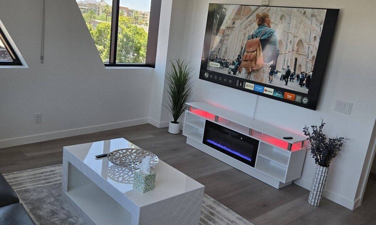 Evans Churchill Apartment | The Neon Circuit Loft