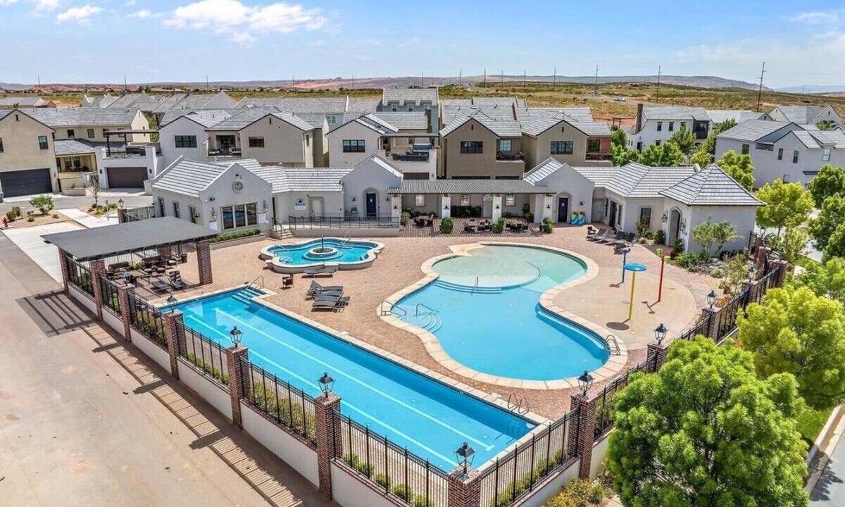 Hurricane Villa | Three Story Villa for 39 w/Private Spa