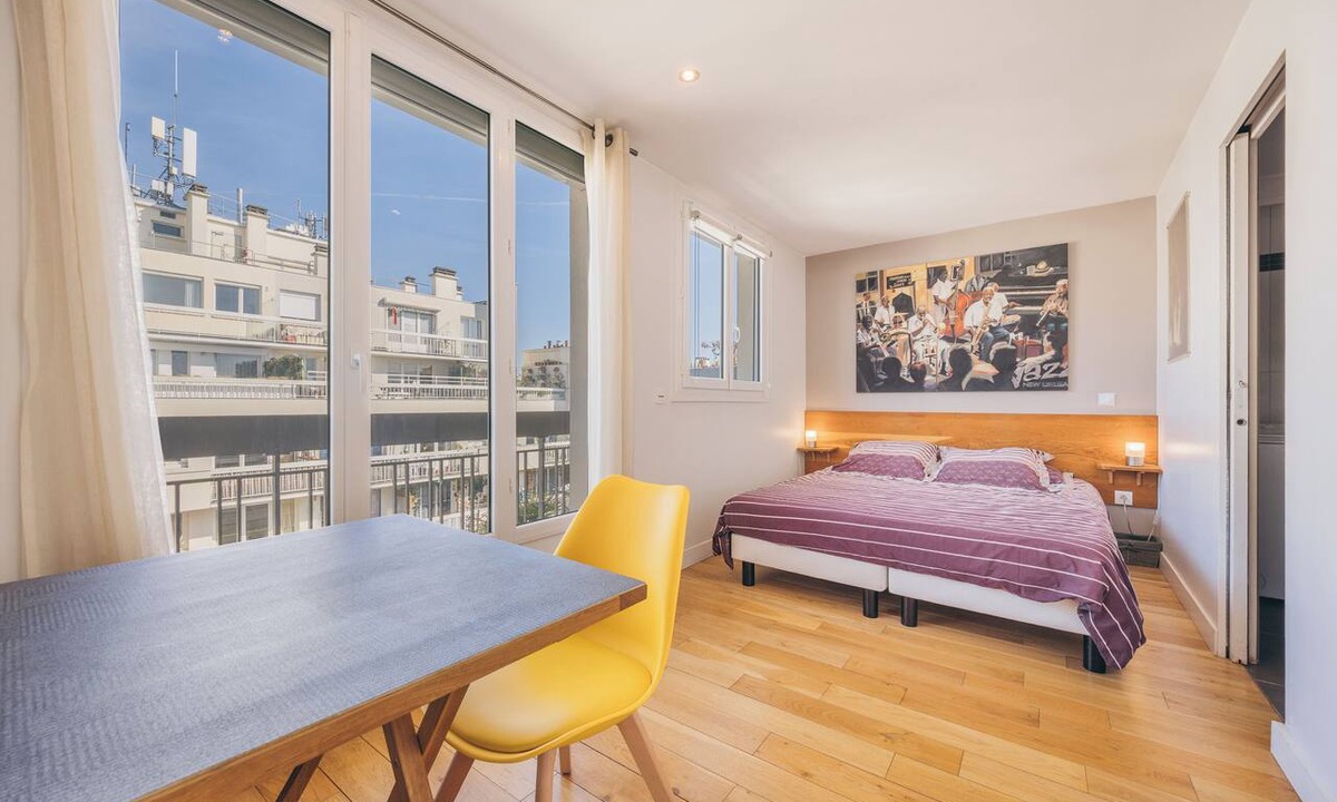 Quartier Saint-Ambroise Apartment | top floor studio between Oberkampf and Canal Saint Martin