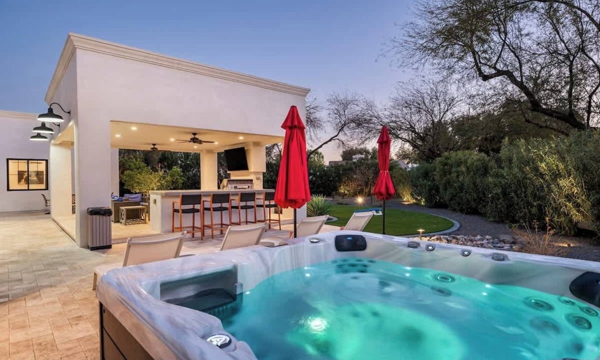 Paradise Valley Village House | Top-Notch Villa in Central Scottsdale
