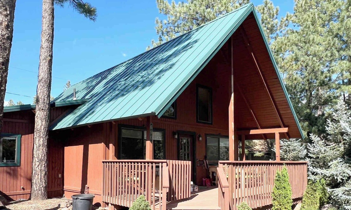 Munds Park House | Tranquil 3Bdr Cabin w/Fully Fenced Backyard
