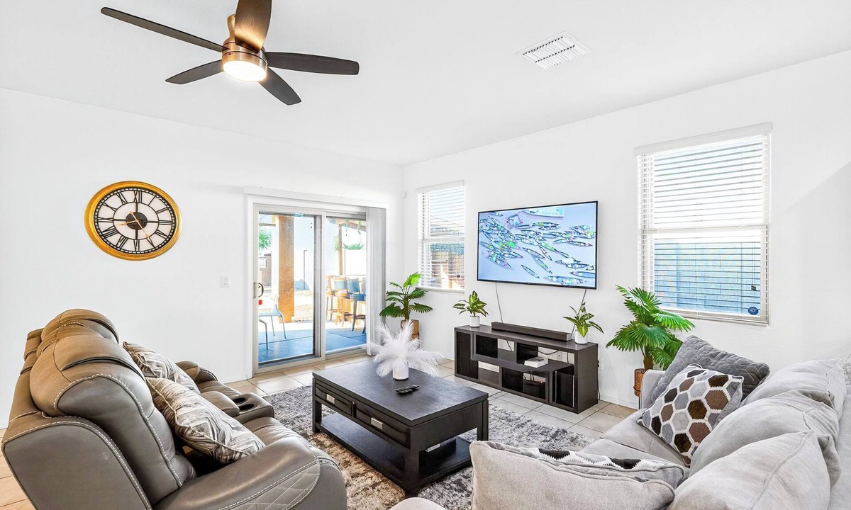 Maricopa House | Tropical Desert Oasis. New built! Family friendly. Grill,Tiki bar&Mountain view.
