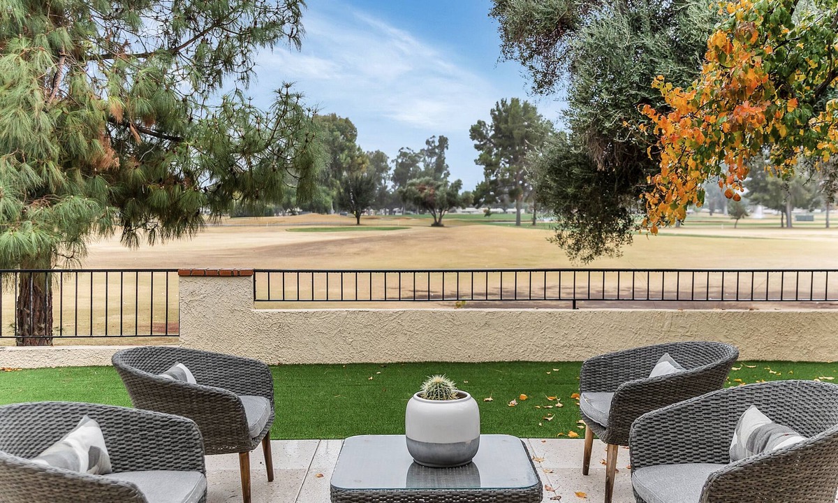 Casas Adobes House | Tucson National golf & biking retreat