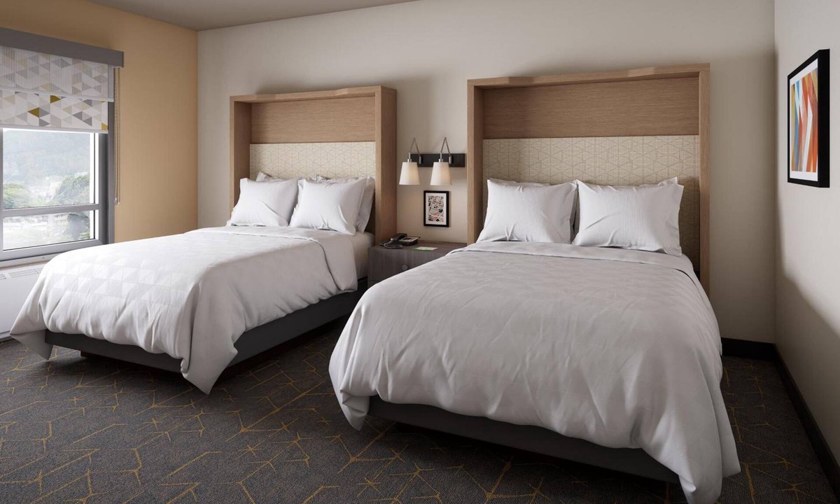 Barstow Hotel | Two Bright, Inviting Room w/Free Breakfast – Perfect Stop for Mojave Visitors
