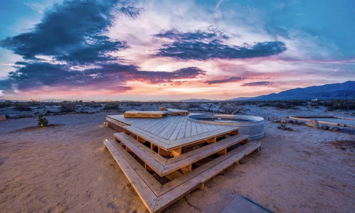 Wonder Valley Cabin | Unique cozy retreat near Joshua Tree Park Pool/Hot tub