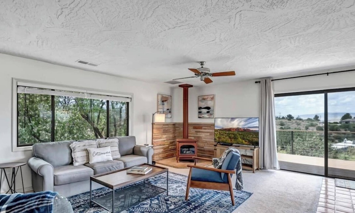 Cottonwood-Verde Village House | Valley View Retreat w/Firepit + BBQ