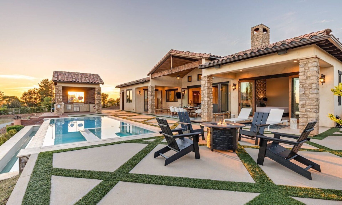 Temecula House | Via de la Sky Ranch - Sprawling Tuscan Villa in Wine Country
