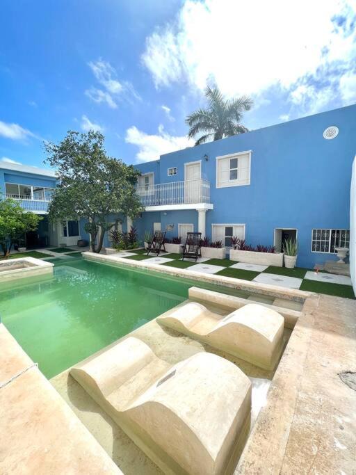Zona Paseo Montejo Apartment | Victoria, Merida, Paseo Montejo With Pool