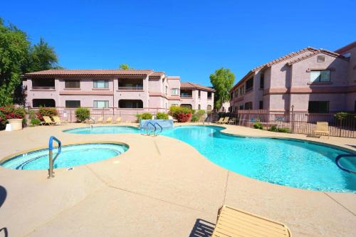 North Scottsdale Apartment | Villa Cortina condo