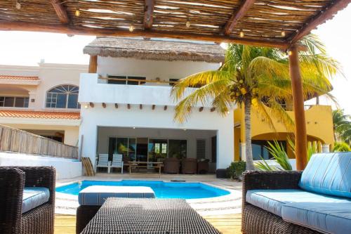 Chicxulub Puerto House | Villa Siros
