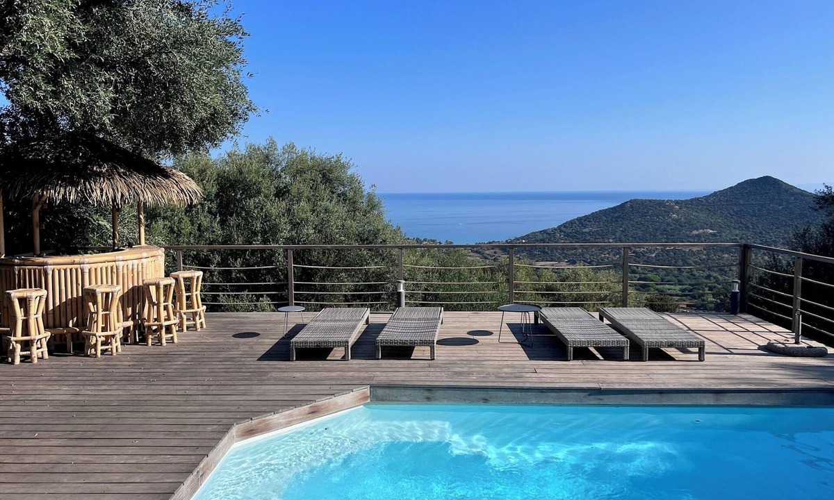 Monticello Villa | Villa with pool, air conditioning, sea view, near village and beach