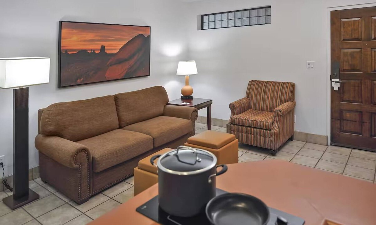 Sedona Resort | Village Charm at Modern Stay: Walkable Access to Everything l Two 2BR Units