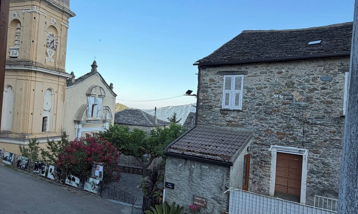 Silvareccio Apartment | Village house