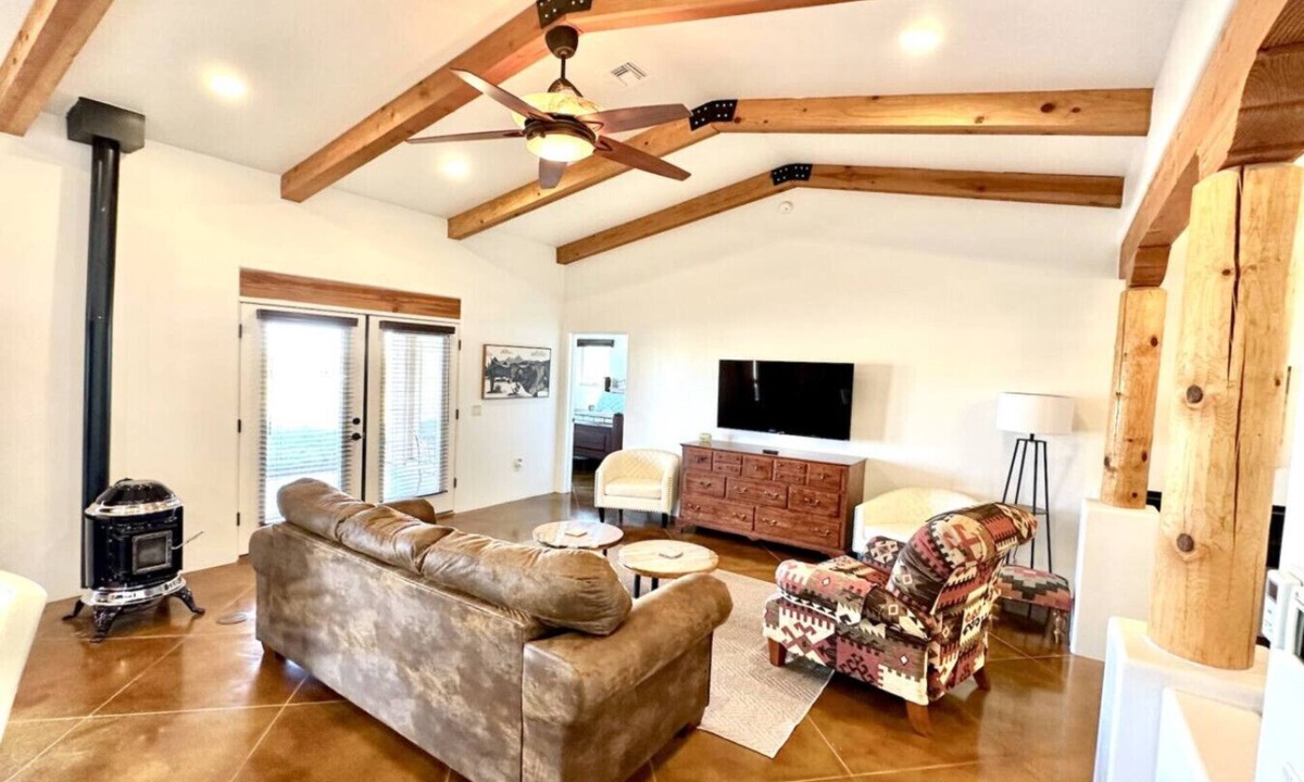 Elgin House | Vino y Vacas - Cozy Home - Heart of Wine Tasting