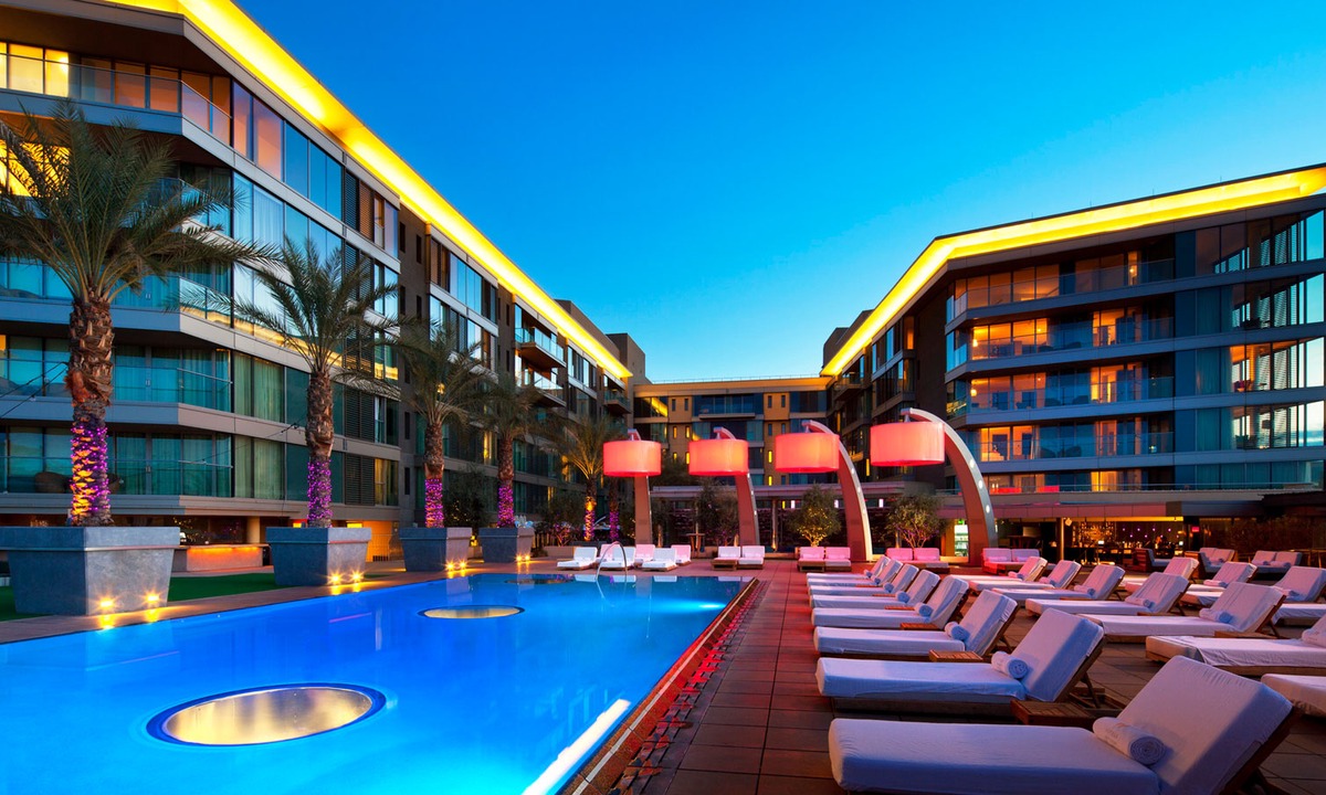 Entertainment District Hotel | W Scottsdale