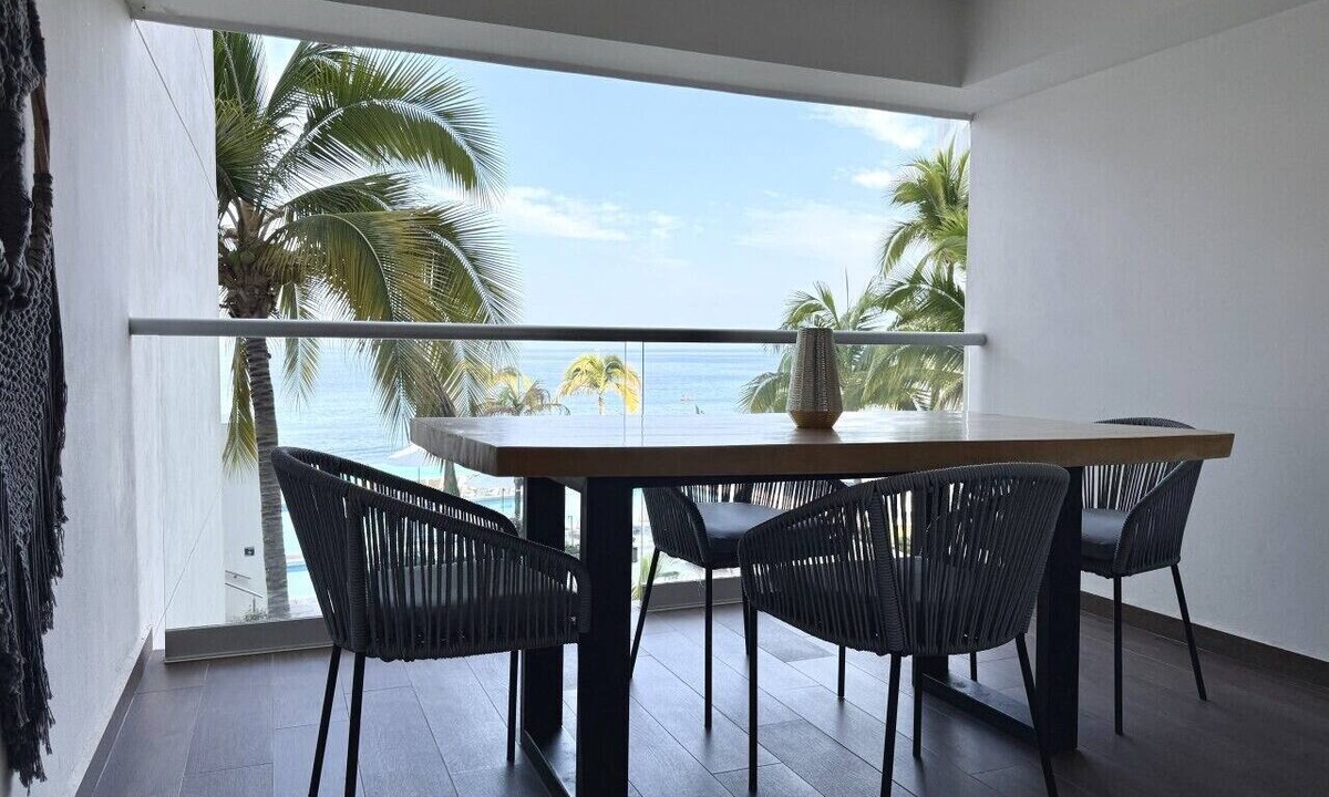 Las Glorias Condo | Wake Up to Ocean Views & Complimentary Breakfast!