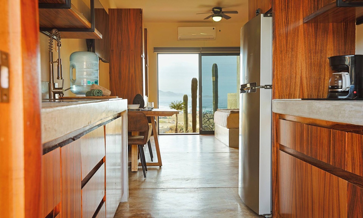 Cerritos Apartment | Walk-Out Surf Access - Beachfront, Los Cerritos