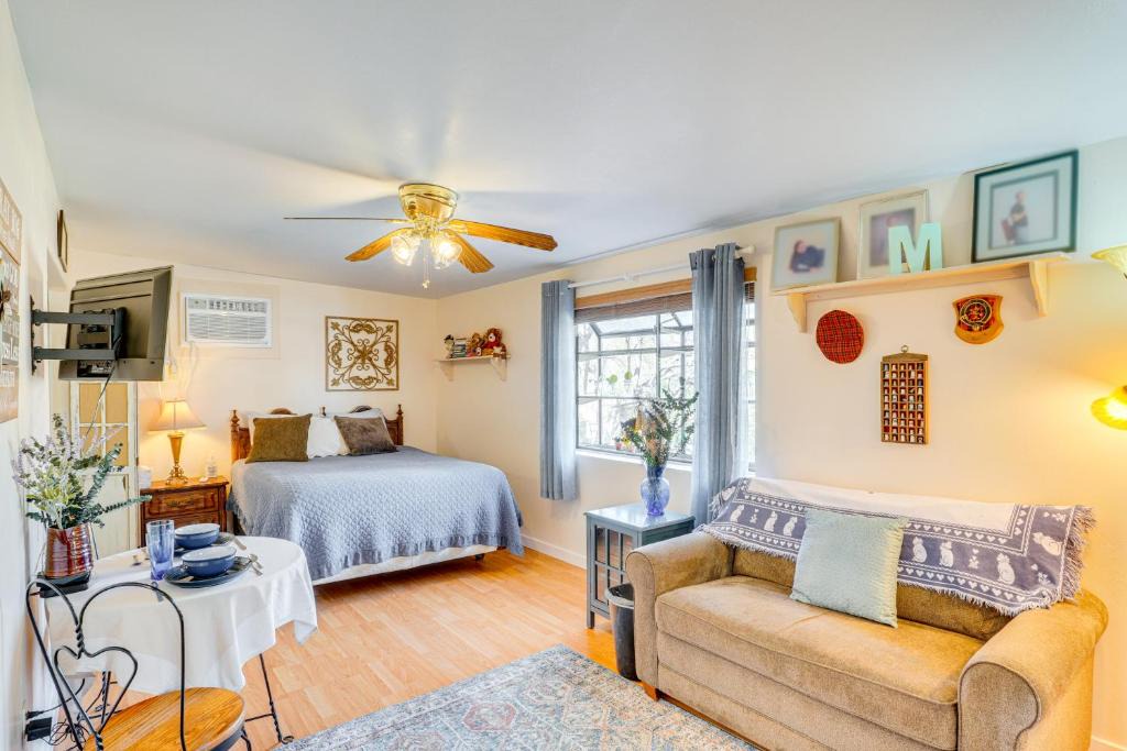 Casas Adobes West Apartment | Walkable Studio w/Patio in Tucson!