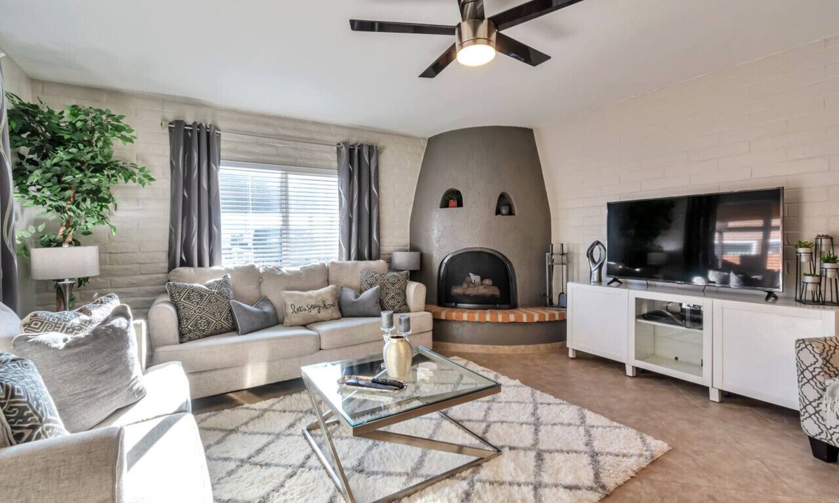 Green Valley House | Walking Distance to GVR Amenities