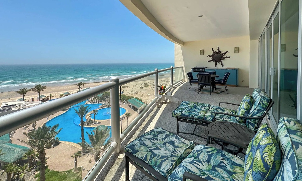 Puerto Penasco Condo | Waves & Relaxation Oceanfront 2BR Family Condo
