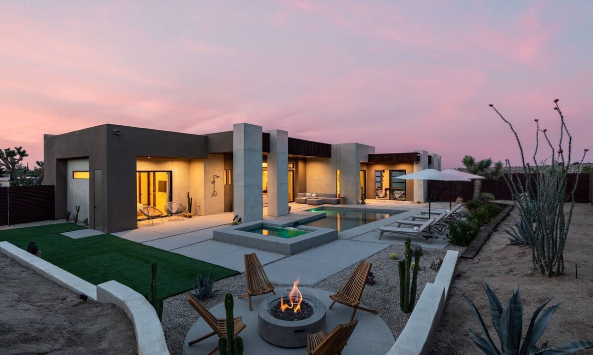 Yucca Valley House | Windsong | Modern compound w pool & spa
