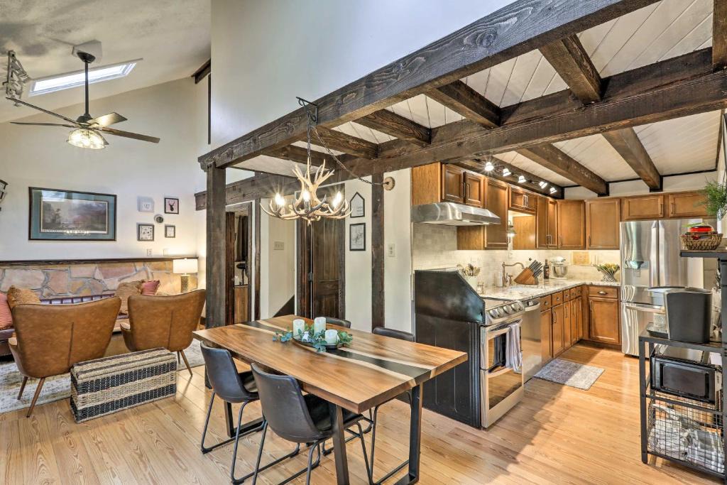 Kachina Village House | Woodsy Flagstaff Hideaway w/Deck + Sunroom!