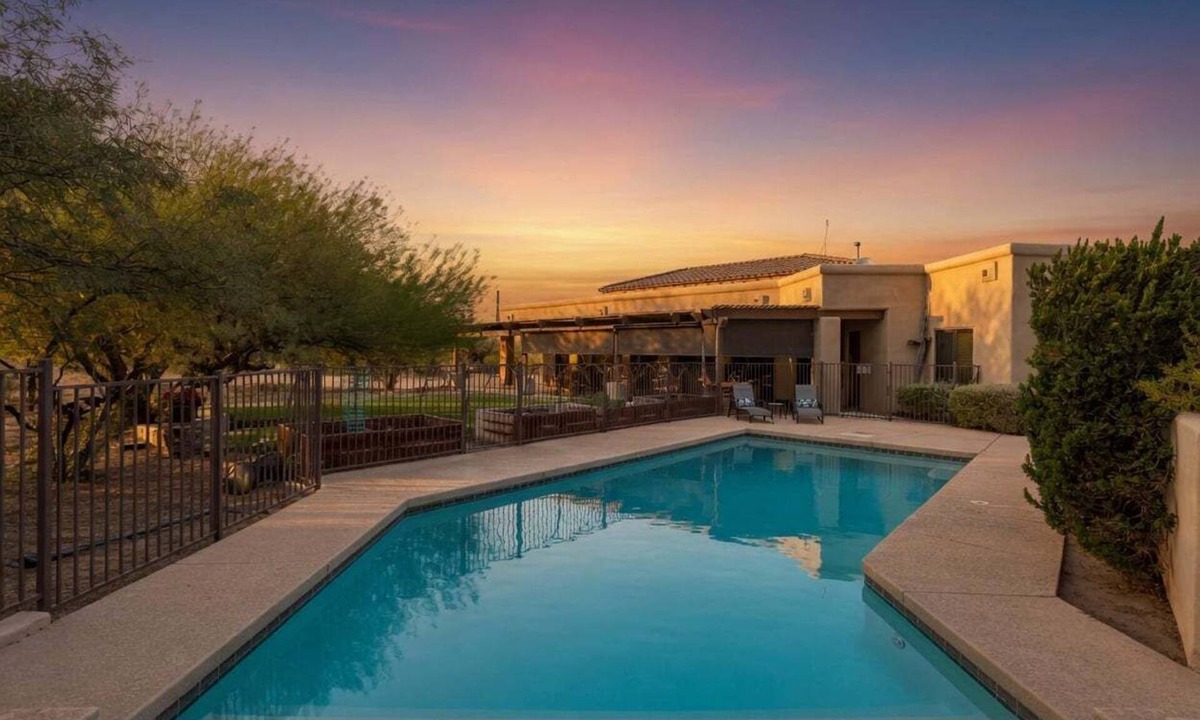 Sunrise Desert Vistas House | Wrangler Estate with Pool and Desert Views - Arizona getaway