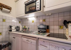 100m from shops, 2nd floor, balcony, parking, tv, ski locker, 30m², Valloire