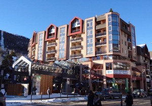 200m from resort center, 4th floor, balcony, tv, ski locker, 28m², Serre Chevalier