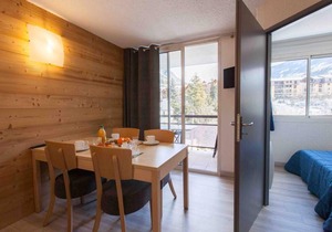 200m from resort center, 1st floor, balcony, tv, ski locker, 31m², Serre Chevalier