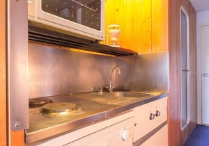 50m from resort center, 4th floor, balcony, tv, 24m², Les Arcs
