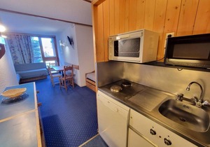 50m from resort center, 4th floor, balcony, tv, 24m², Les Arcs
