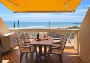 Air-conditioned studio for 2, Cap d'Agde, parking, terrace with sea view