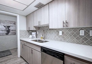 ALL REVIEWS are 5-STARS! Lakefront + HEATED pool + King & Queen beds