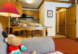 ALPS: ARC 1950 upscale, swimming pool, sauna