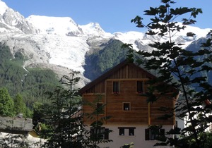 Apartment in chalet located 2.5 km from the center of Chamonix, for 2 to 4 people