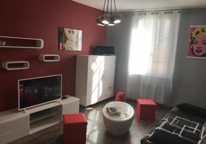APPARTEMENT STYLE POP ART avec GARAGE CENTRE HISTORIQUE BEZIERS