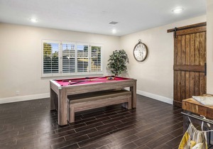 BEAUTIFUL PRIVATE POOL/HOME/BACKYARD NEAR OLD TOWN